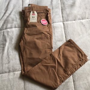 Boys Levi’s jeans.